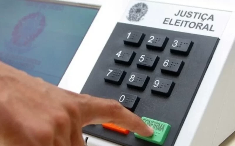 Eleição de 2024 tem suspeita de fraude por transferência em massa de eleitores entre cidades.