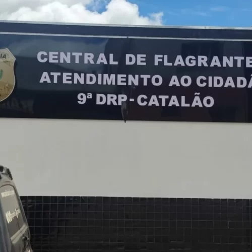 Preso em flagrante suspeito de ameaçar a mãe idosa por dinheiro, em Catalão.