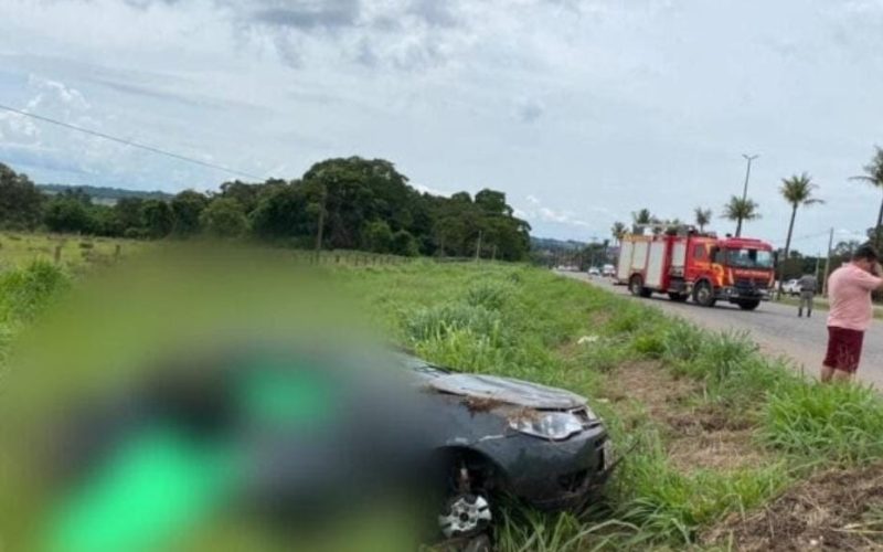 Duas pessoas morrem, uma delas decapitada, em capotamento na GO-070, em Goianira.