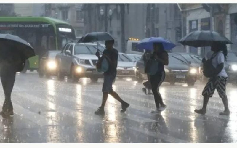 Goiânia e demais capitais terão chuvas isoladas e céu nublado no Réveillon.