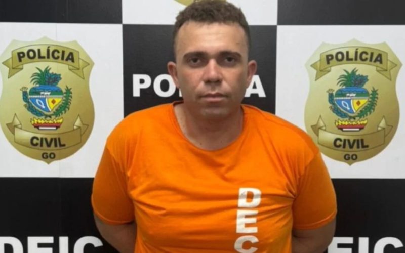 Homem é preso suspeito de roubar armas de fogo em delegacia