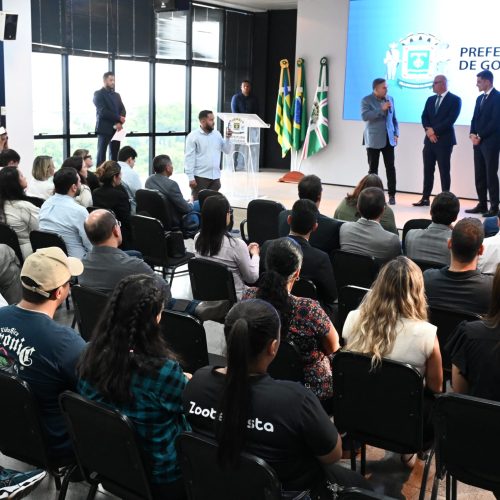 Mabel apresenta secretário executivo e colaborador eventual de Gestão de Negócios e Parcerias