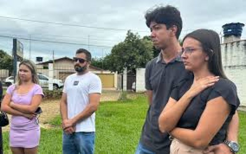 Famílias se emocionam após descobrirem troca de bebês em hospital 3 anos depois do nascimento: ‘Choque muito grande’.